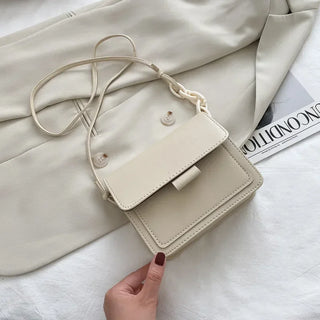 Trista - Leather crossbody bag - Timeless flap style