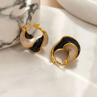 Micara - Onyx Twist - Earrings