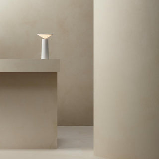 Nimbus - Swivelling table lamp