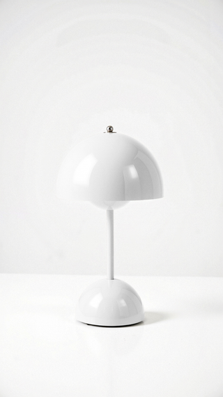 Veluce - Elegant table lamp