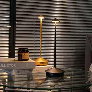 PointLight - Elegant table lamp