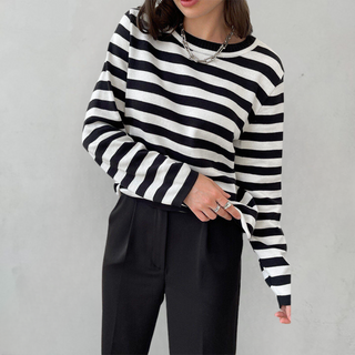 Dagmar - Elegant striped t-shirt - Lightweight fabric