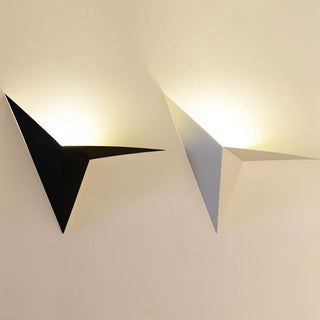 Glisten - Minimalist wall lamp