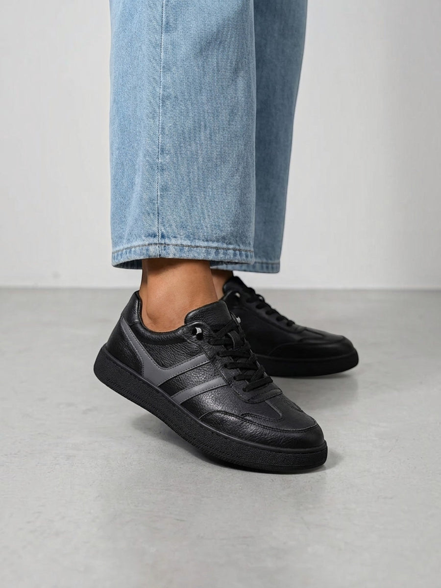 Zarelle Retro Striped Sneakers