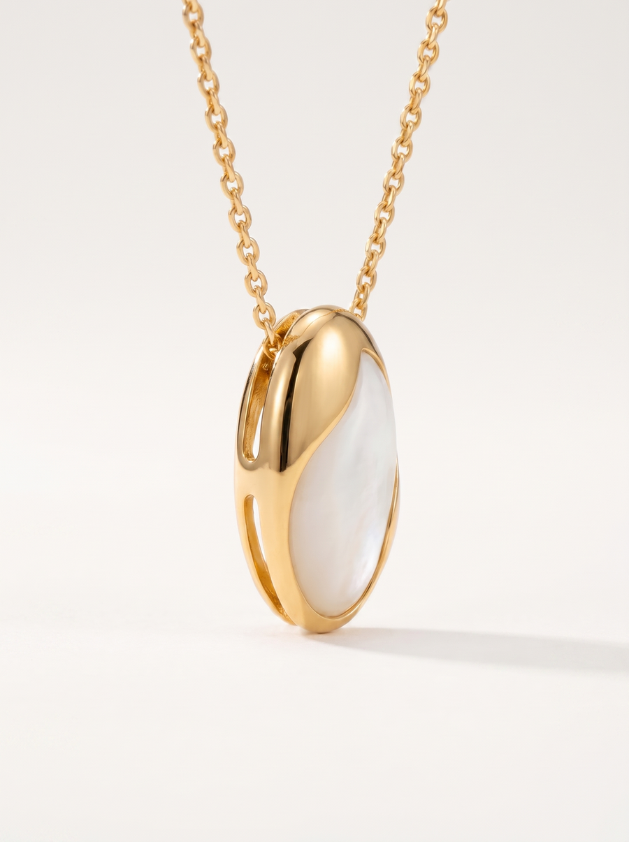 Antonia Mother of Pearl Pendant Necklace