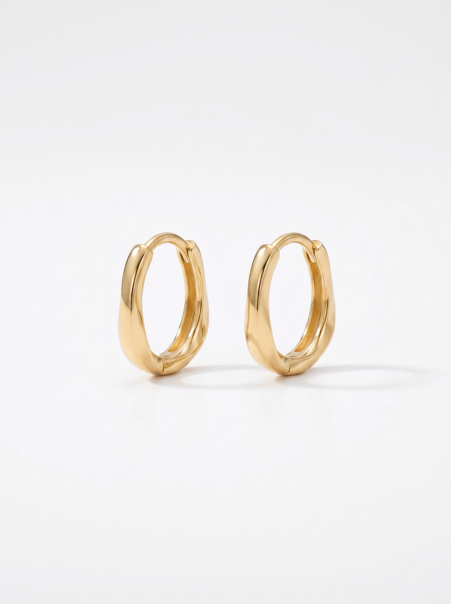 Floriane Wave Huggie Hoop Earrings