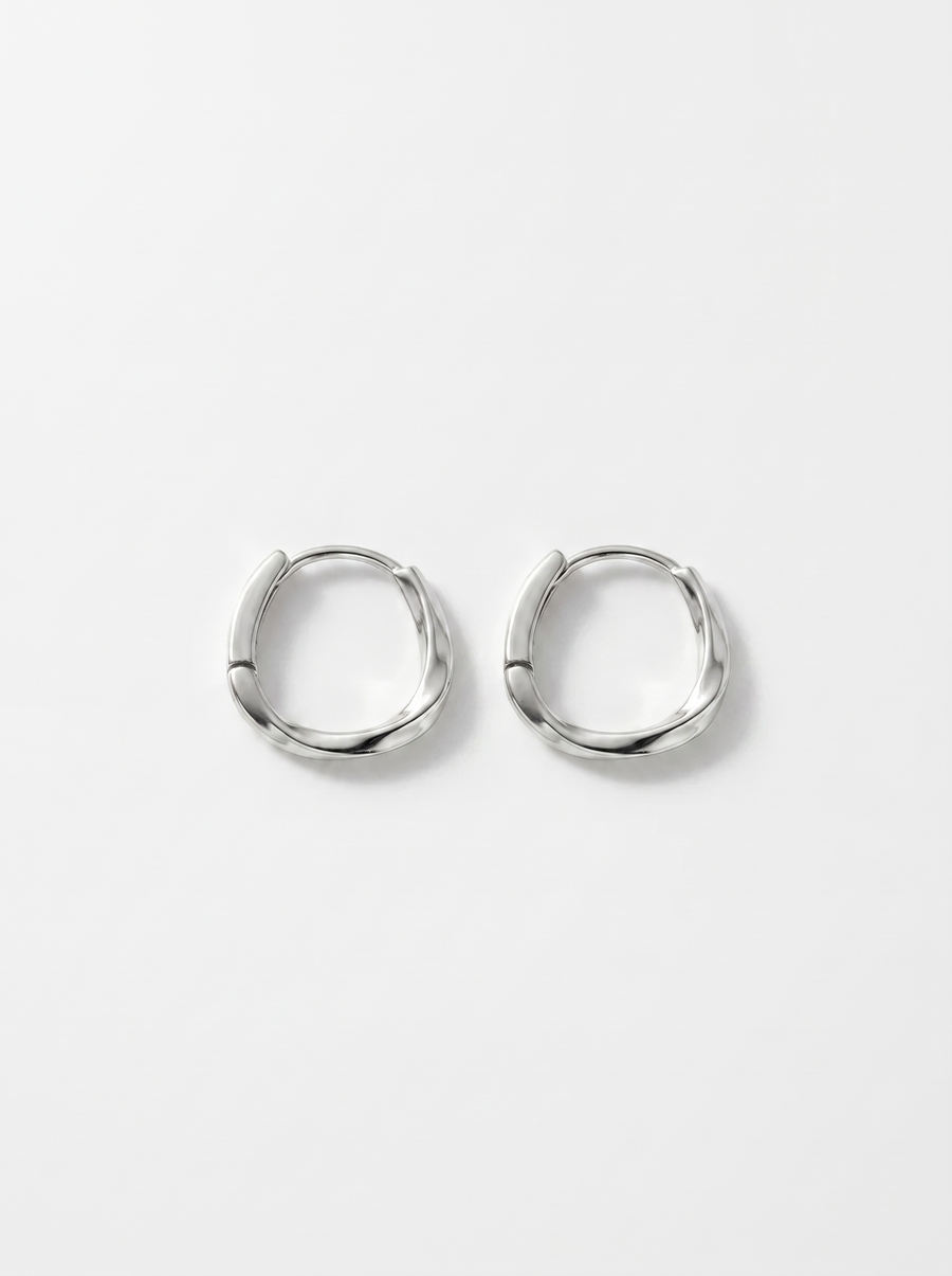 Floriane Wave Huggie Hoop Earrings