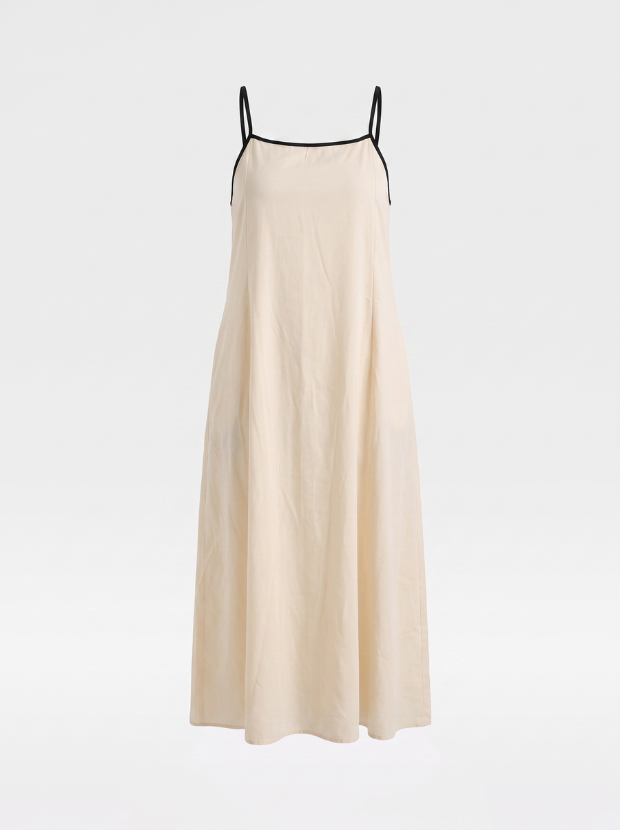 Malia Contrast Piping Maxi Dress with Slit
