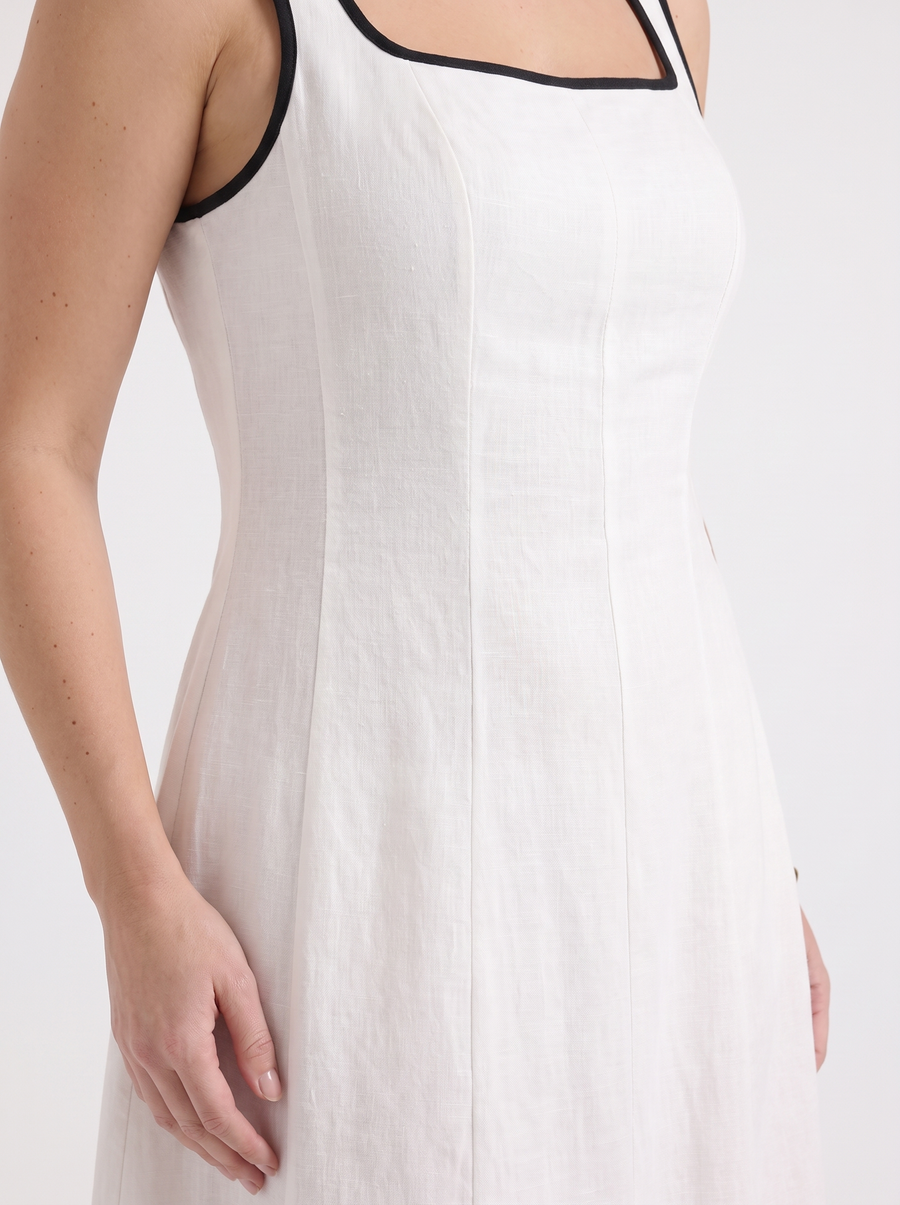 Gella Contrast Piping Square Neck Maxi Dress