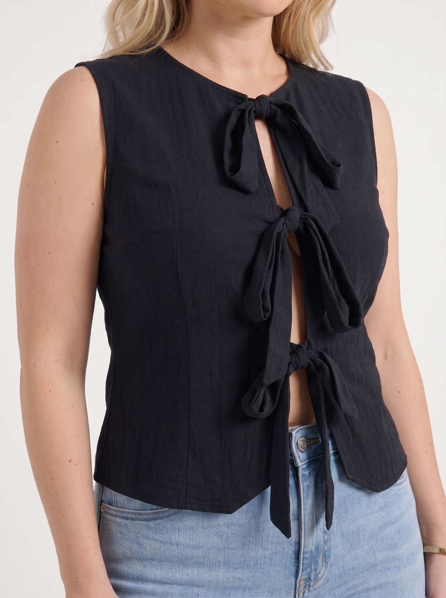 Sky Triple Bow Front Top