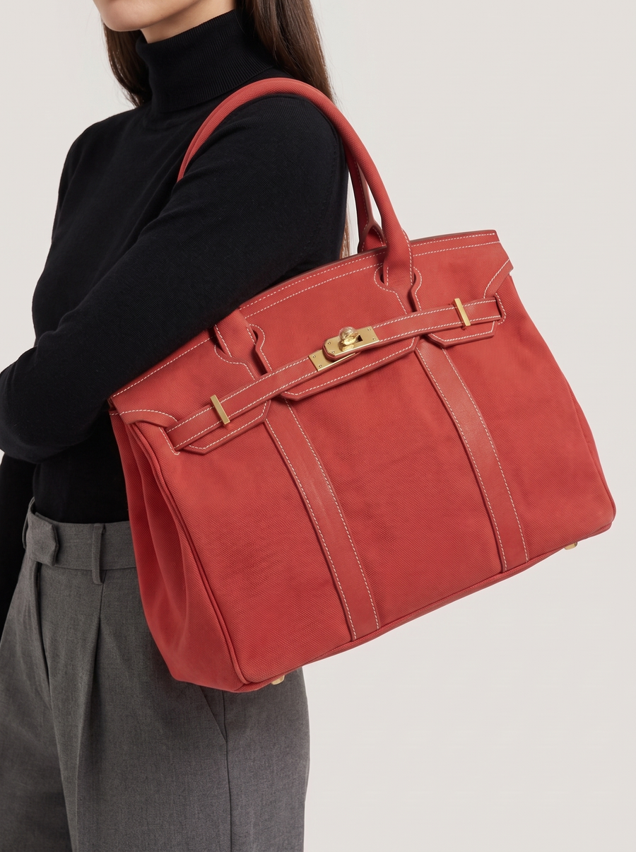 Le Batkin Canvas Shopper Bordeaux getragen