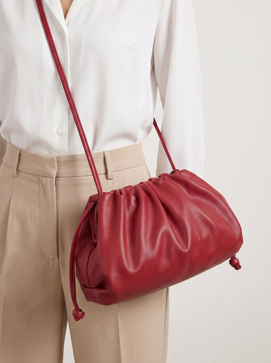 Kenny Hobo-Tasche - über der Schulter getragen
