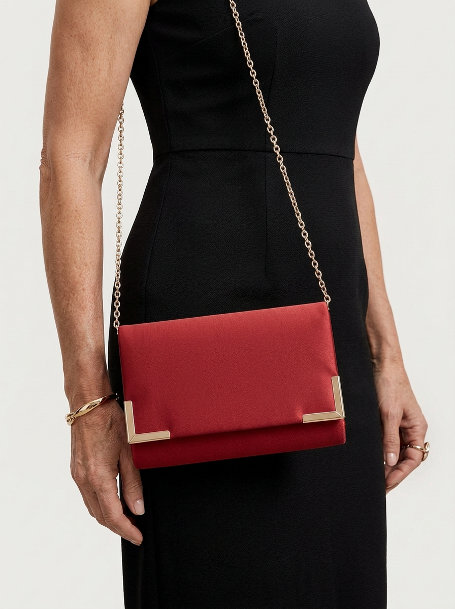 Envelope Clutch mit Kettenriemen - Rot - Model