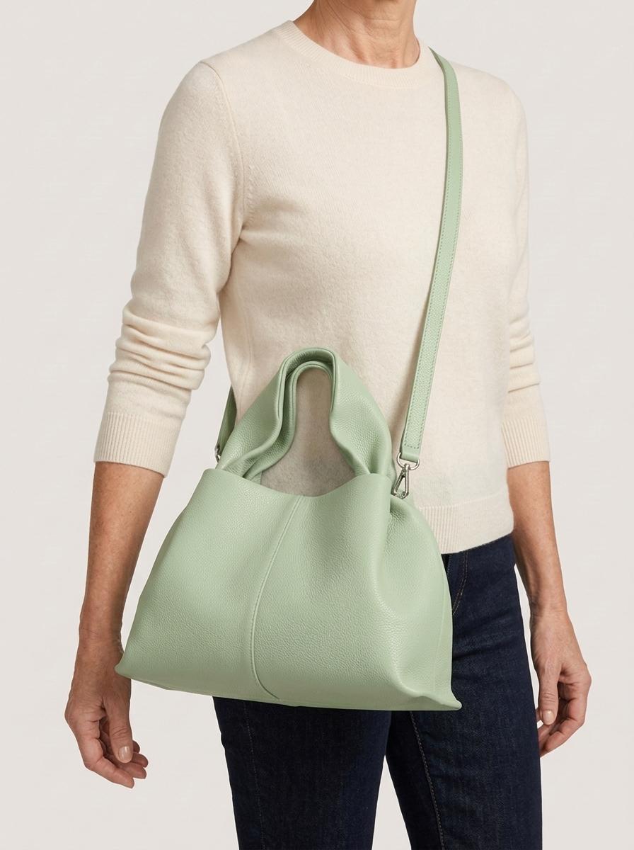 Top-Handle Bag aus genarbtem Leder - Hellgrün - Model