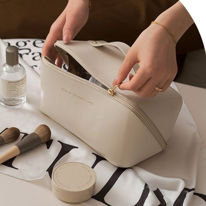 Thora Organizer Makeup Bag